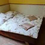 Szabo Pince Vendeghaz Apartment Balatonederics
