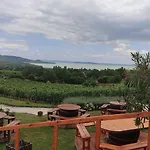 Szabo Pince Vendeghaz *