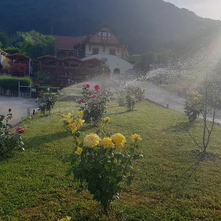 Szabo Pince Vendeghaz アパート