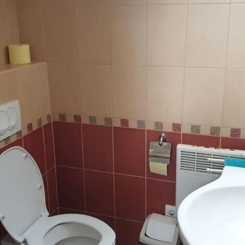 Szabo Pince Vendeghaz バラトネデリッチ